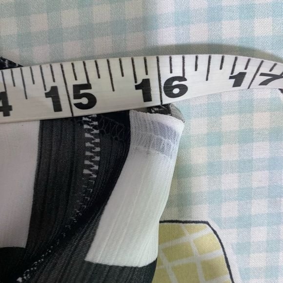 Volcom womens sleeveless mini dress white black plaid stretchy top size small S - Picture 9 of 16